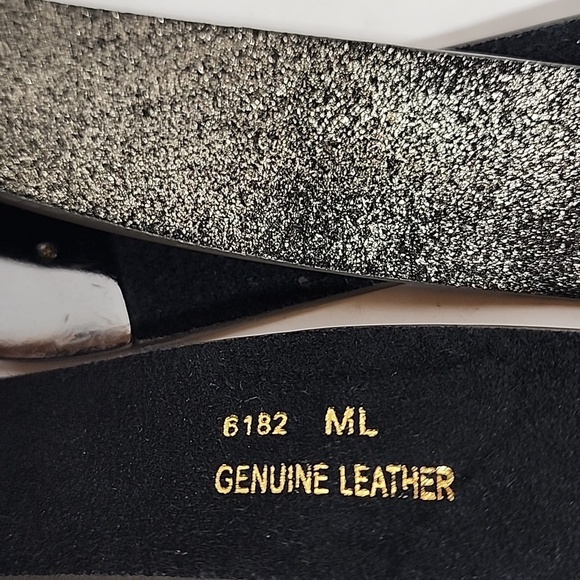 Gorgeous Western Size ML  Genuine Leather Belt Stunning Metallic Blackish Color main image 7